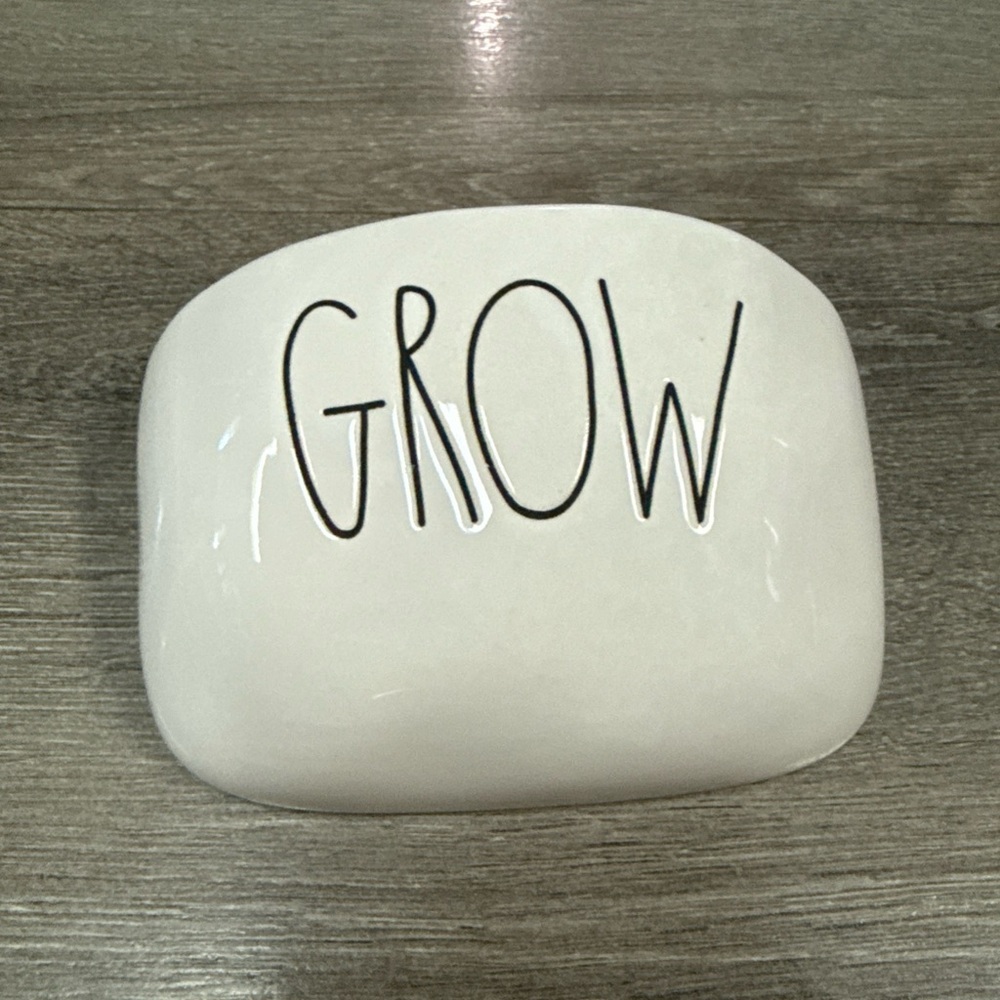 Rae Dunn Artisan Collection Ceramic wall pocket planter